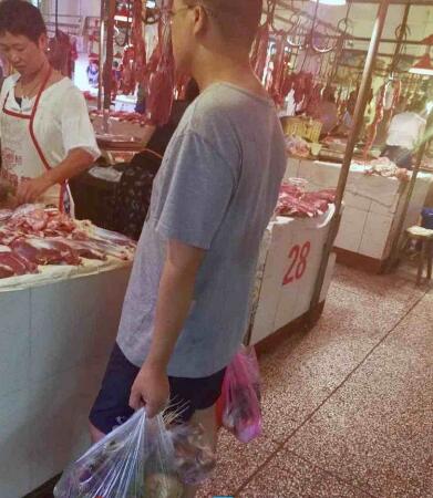 塑料袋虽小，其中藏食品安全大问题